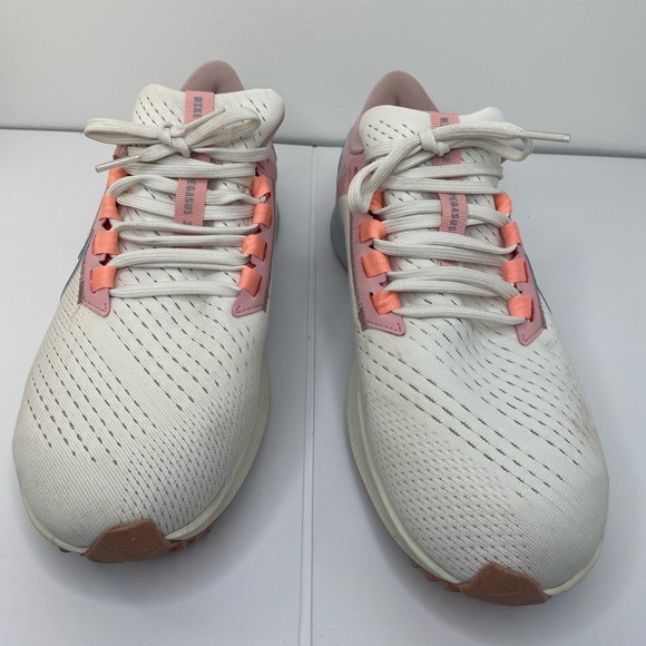 Nike Pegasus Air Zoom Women's White and Pink Running Shoes - Picture 3 of 8